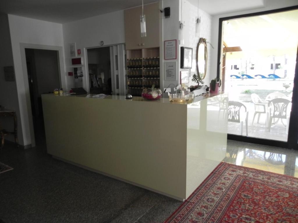 Stella Maris Hotel Червия Екстериор снимка